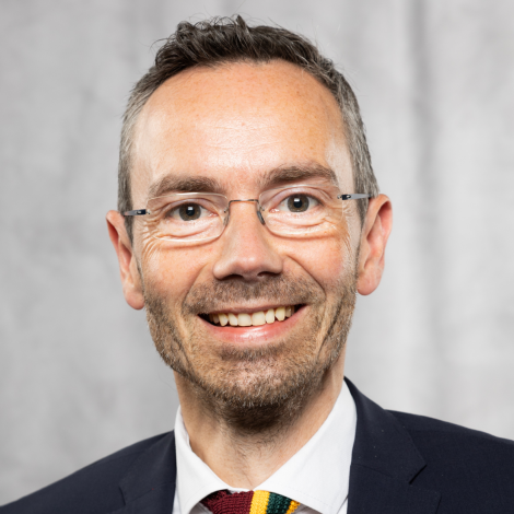 Prof Ben Loos